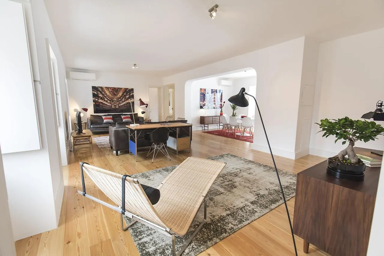 Lovelystay - Chic, Citrus Home - Private Garden location
