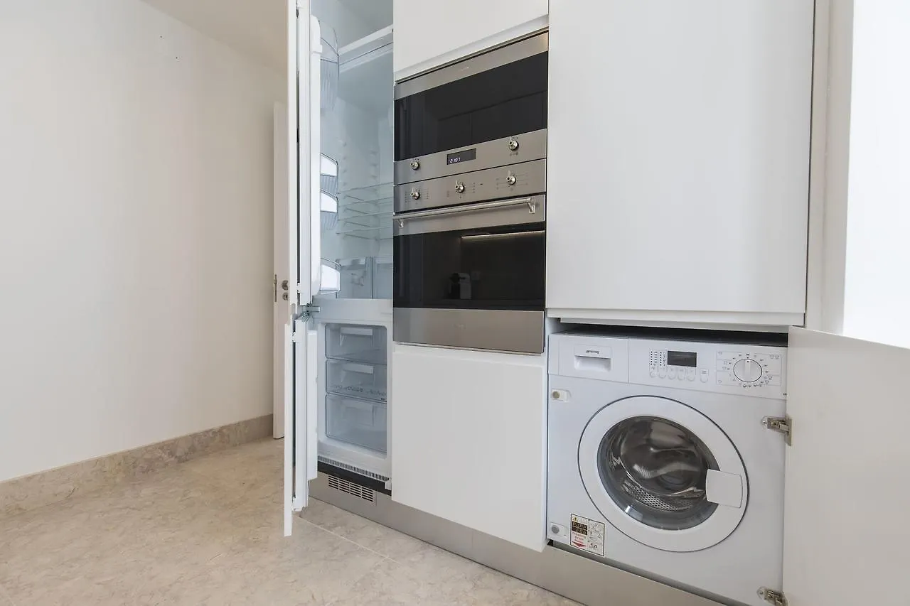 Apartment Lovelystay - Chic, Citrus Home - Private Garden Lisbon
