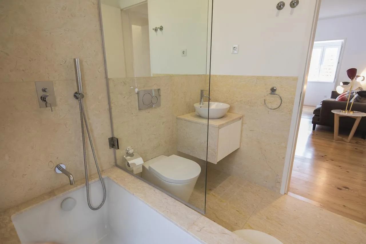 Lovelystay - Chic, Citrus Home - Private Garden Lisbon 0*,  Portugal