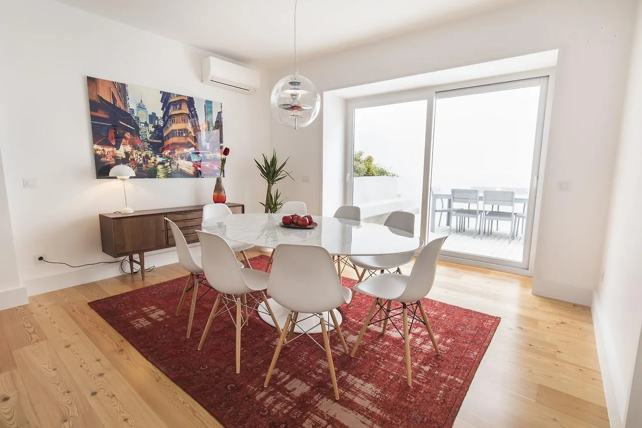 Lovelystay - Chic, Citrus Home - Private Garden Lisbon