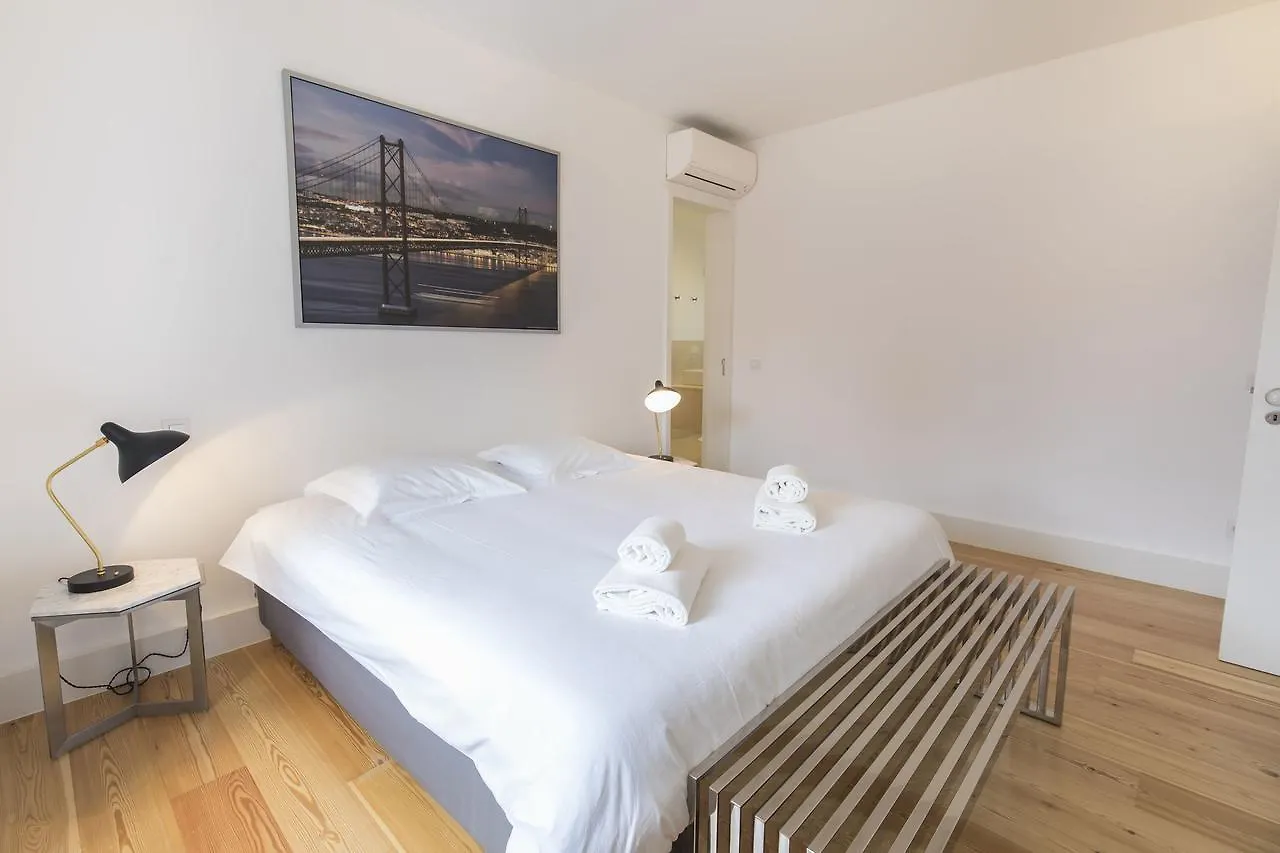 Apartment Lovelystay - Chic, Citrus Home - Private Garden Lisbon