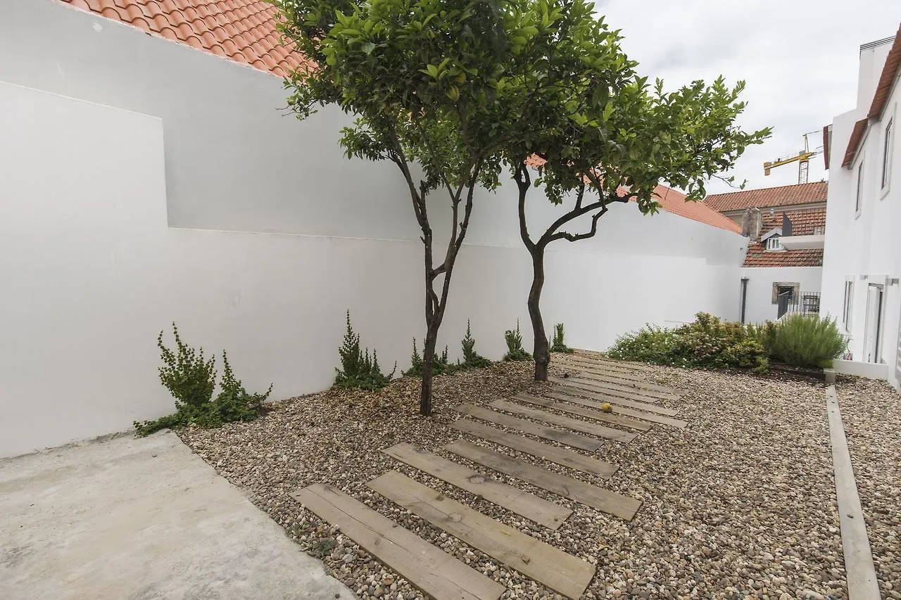 Lovelystay - Chic, Citrus Home - Private Garden Lisbon