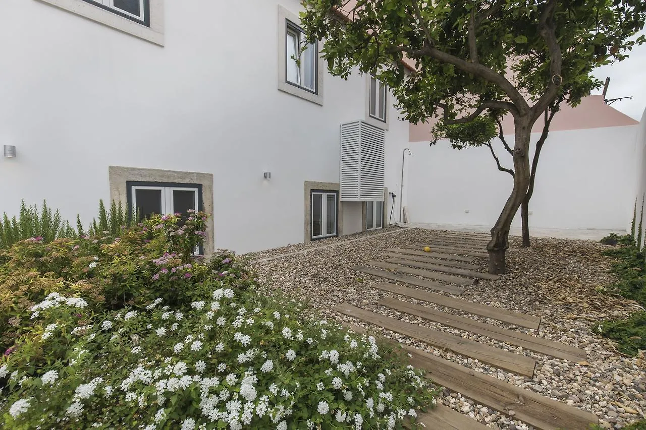 Lovelystay - Chic, Citrus Home - Private Garden Lisboa 0*,